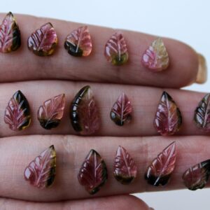 9-11mm Bio Tourmaline Leaf Shape Hand Carved Cabochons Rare Natural Watermelon Gemstone Carving Loose Carving For Jewelry (5pcs To 10pcs) 9-11mm Bio Tourmaline Leaf Shape Hand Carved Cabochons Rare Natural Watermelon Gemstone Carving Loose Carving For Jewelry (5pcs To 10pcs)