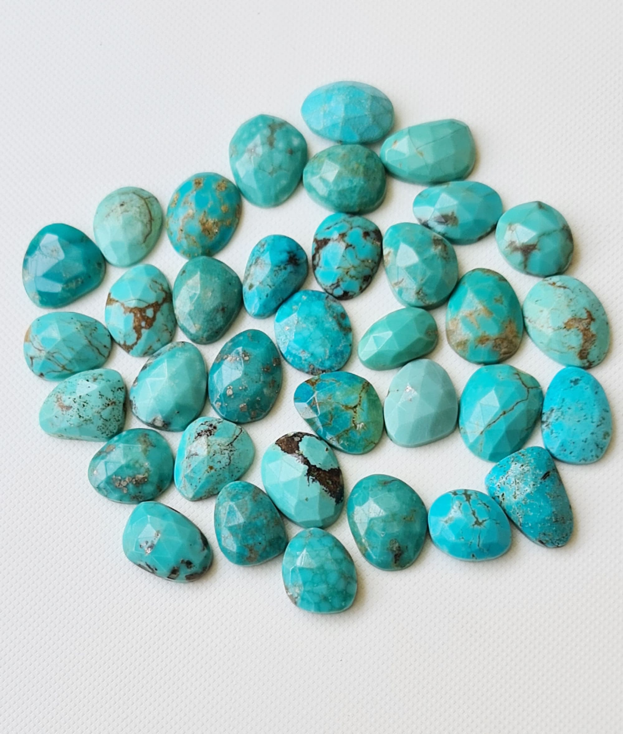 Arizona Turquoise Cabochons, Natural Faceted Free Form Shape Arizona Turquoise Flat Back Cabochons, 13-15mm, 5 Pcs - Pksg249