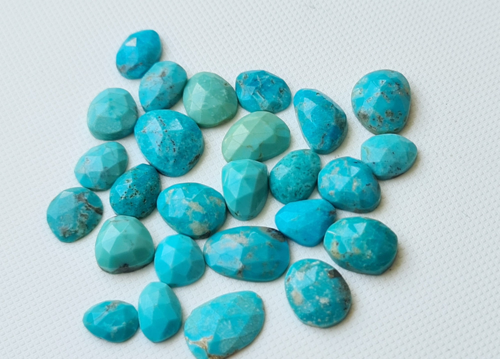 Arizona Turquoise Cabochons, Natural Faceted Free Form Shape Arizona Turquoise Flat Back Cabochons, 9.5-11mm, 5 Pcs - Pksg260