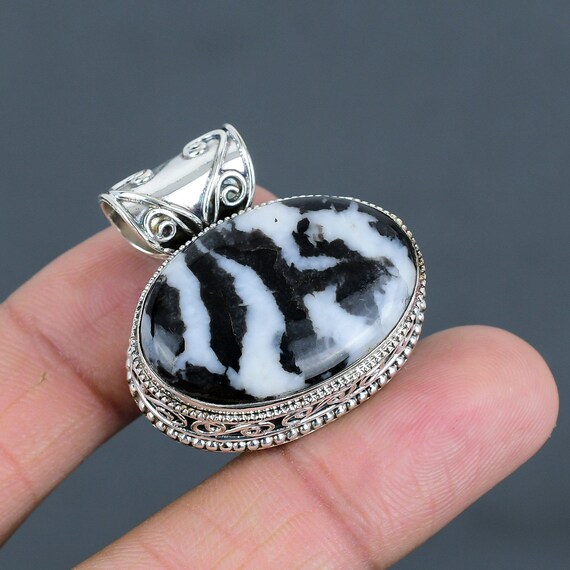 White Buffalo Turquoise 925 Sterling Silver Pendant - Handmade Oval Gemstone White Buffalo Turquoise 925 Sterling Silver Pendant - Handmade Oval Gemstone
