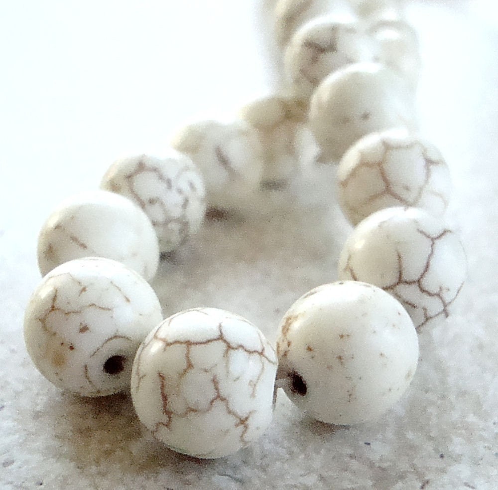 Turquoise Beads 8mm Natural Bleached White Smooth Rounds - 12 Pieces