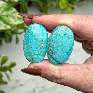 Turquoise Palmstone , 7g , - No. 130 (polished Blue Crystal Pocket Stone, Throat Chakra, Peace)