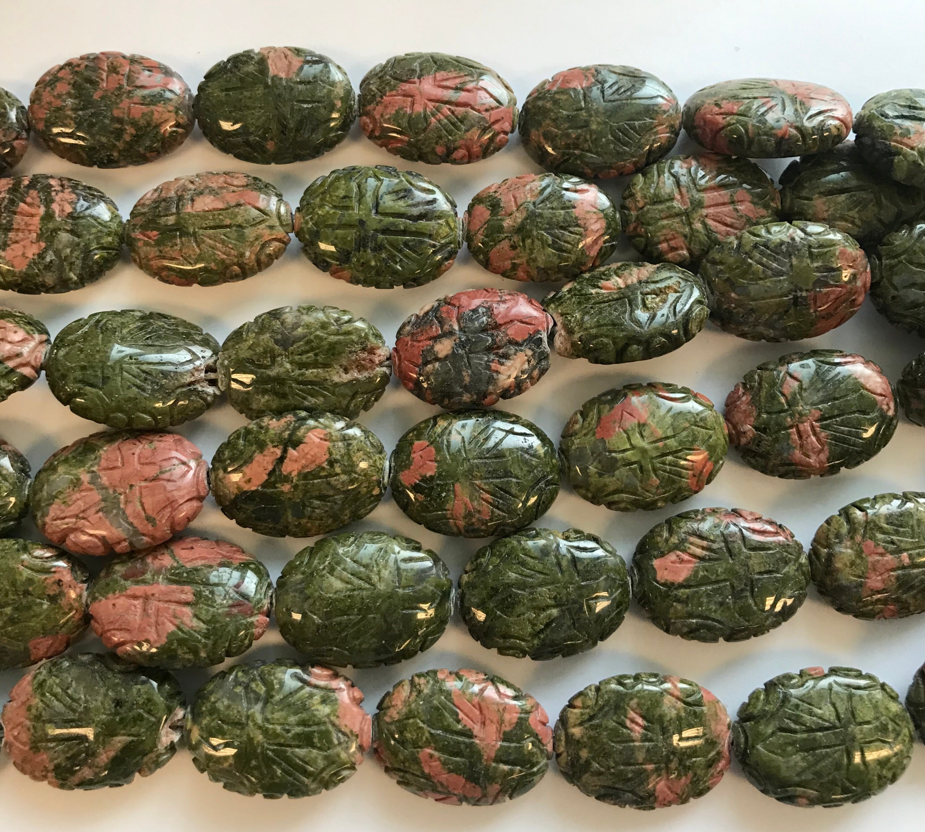 Unakite 24x18x9mm Carved Oval Gemstone Beads--15.5"