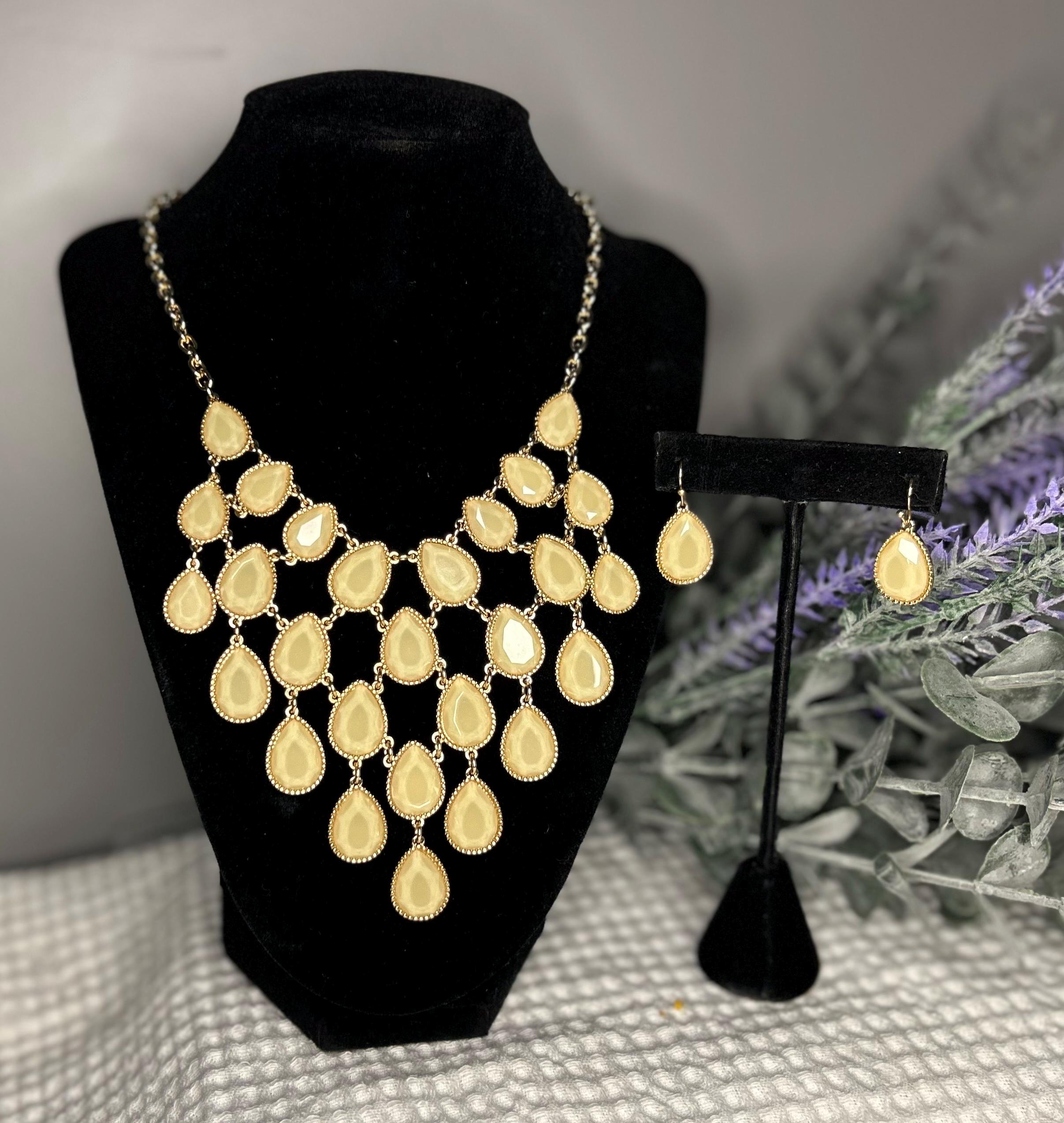 Y2k Gold Tone Bib Necklace & Earrings 3 Piece Set
