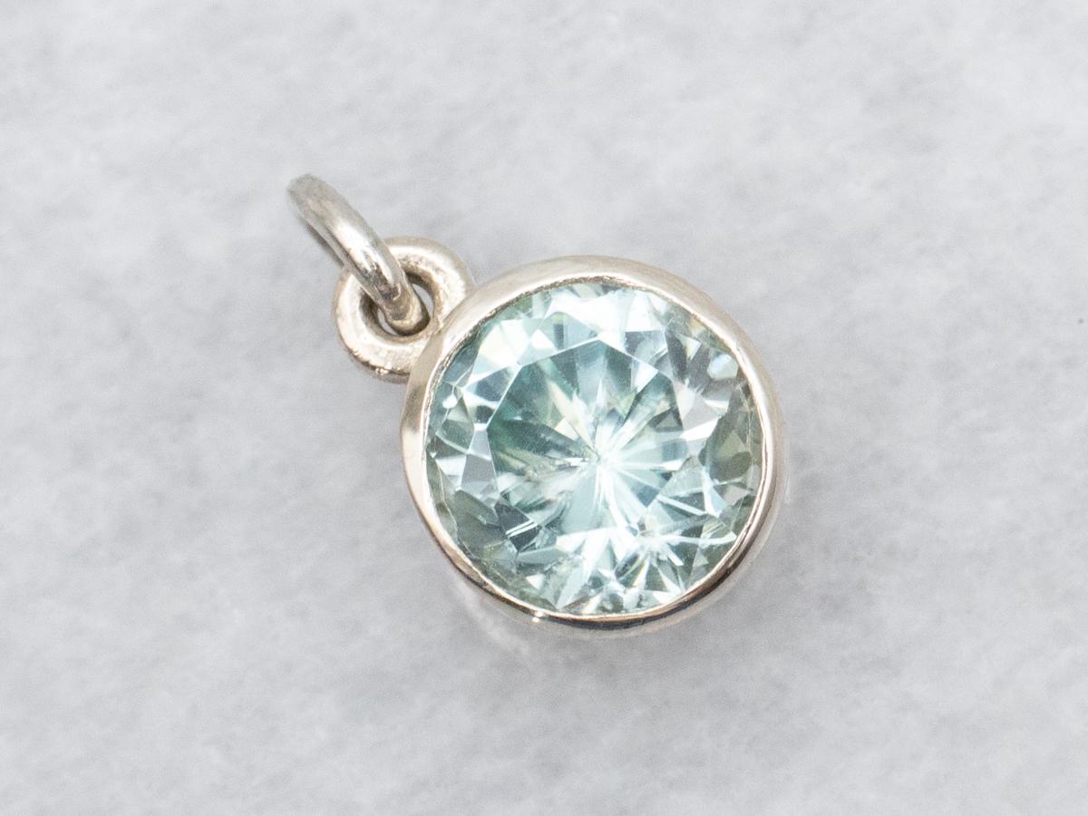 14k Yellow Gold Blue Zircon Solitaire Pendant, 1.74 Carats 14k Yellow Gold Blue Zircon Solitaire Pendant, 1.74 Carats
