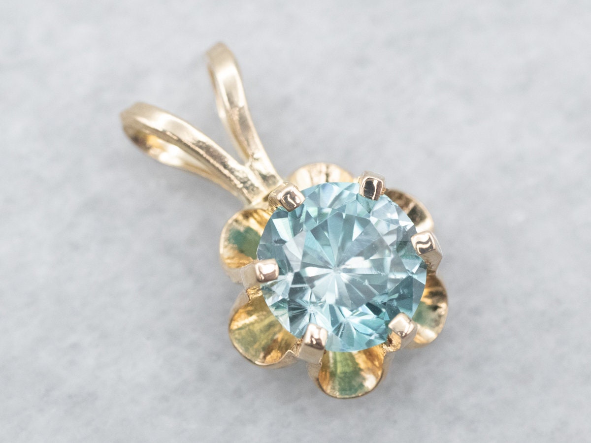 14k Yellow Gold Blue Zircon Buttercup Pendant, Solitaire