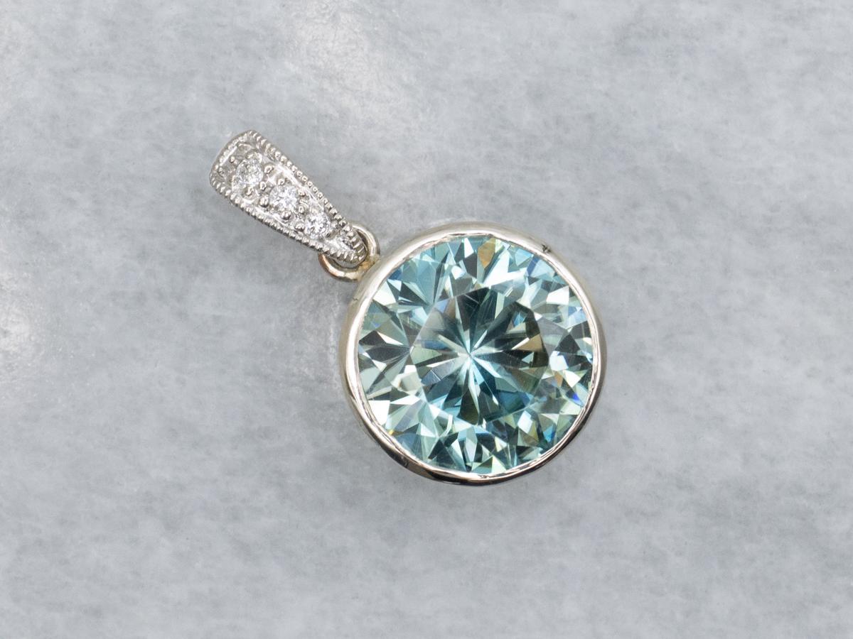 Modern Blue Zircon And Diamond White Gold Pendant Modern Blue Zircon And Diamond White Gold Pendant