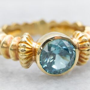18k Yellow Gold Blue Zircon Solitaire Ring 18k Yellow Gold Blue Zircon Solitaire Ring