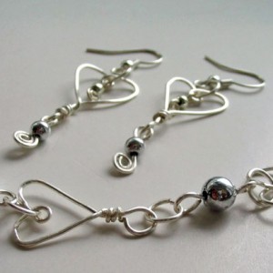 Hearts Of Silver Wire Bracelet Jewelry Idea