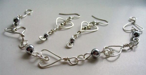 Hearts Of Silver Wire Bracelet Project