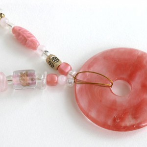 Pretty In Pink Strawberry Quartz Pendant Necklace Project