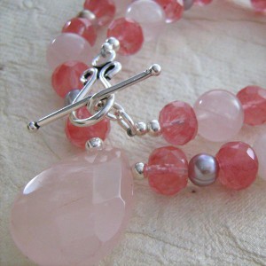 Berry Elegant Necklace Jewelry Idea