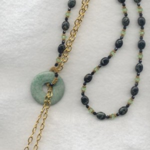 Green Lariat Necklace Jewelry Idea