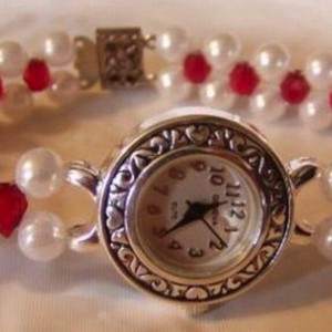 Sweethearts’ Day Watch Bracelet Jewelry Idea