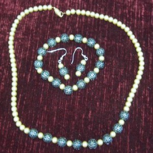 Beige Glass Pearl Necklace Jewelry Idea