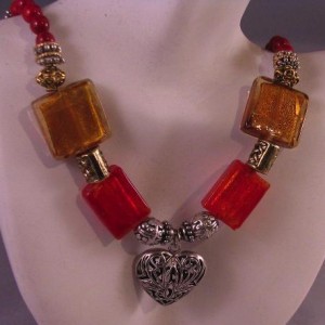 Chunky Glass Necklace Jewelry Idea