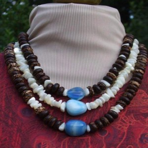 Onyx and Wood Tribute Necklace Project