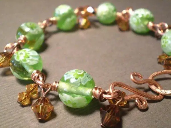 Green Glass Wire Wrapped Bracelet With Swarovski Crystals Project