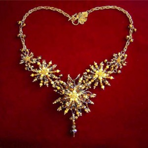 Royal Renaissance Necklace Jewelry Idea