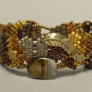 Guardian – Free Form Peyote Stitch Beaded Bracelet Jewelry Idea