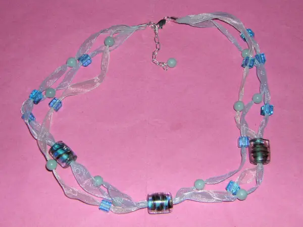 Sparkling Waters Ribbon Necklace Project